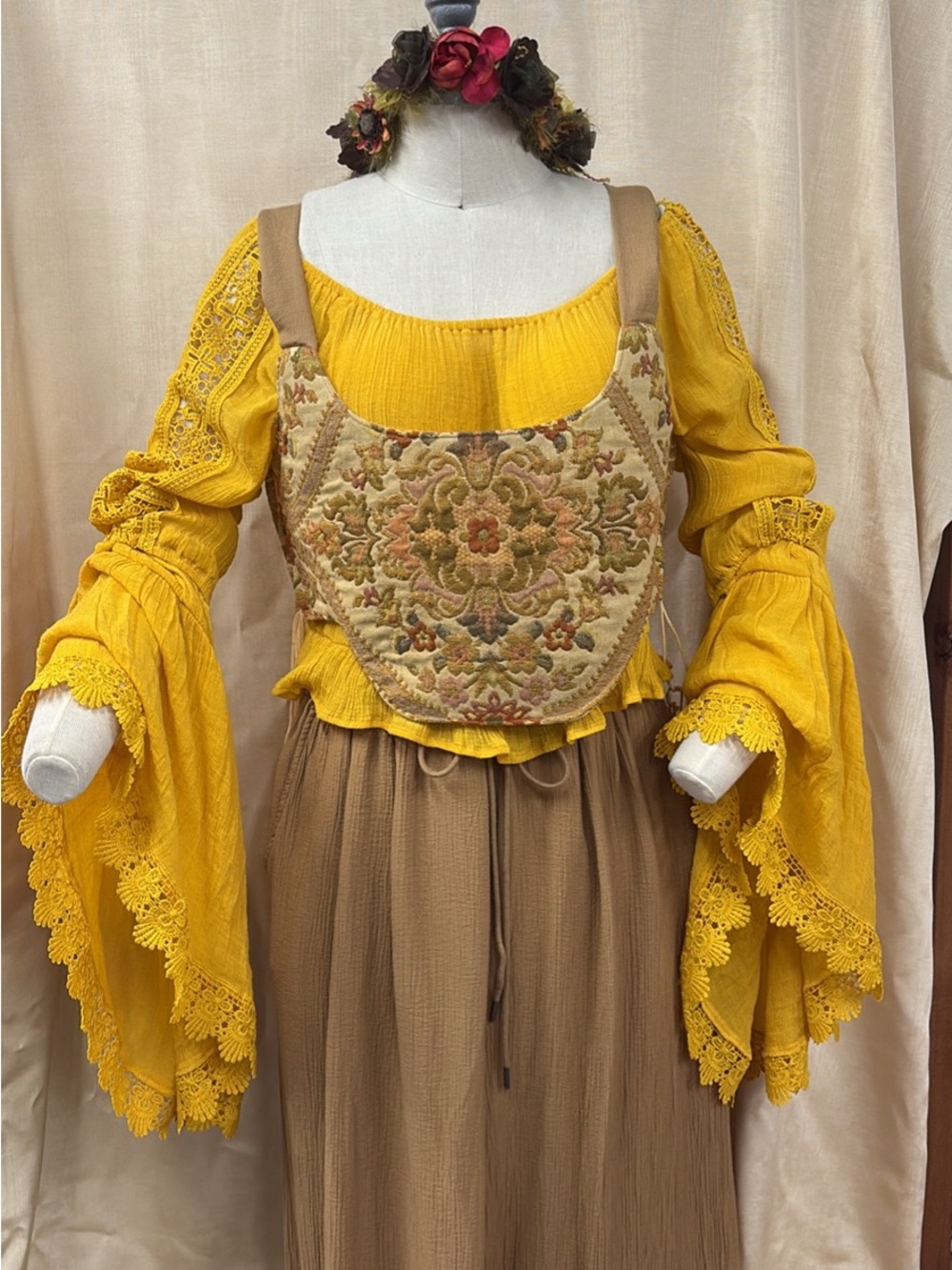 Complete Sunny Ren Fest outfit